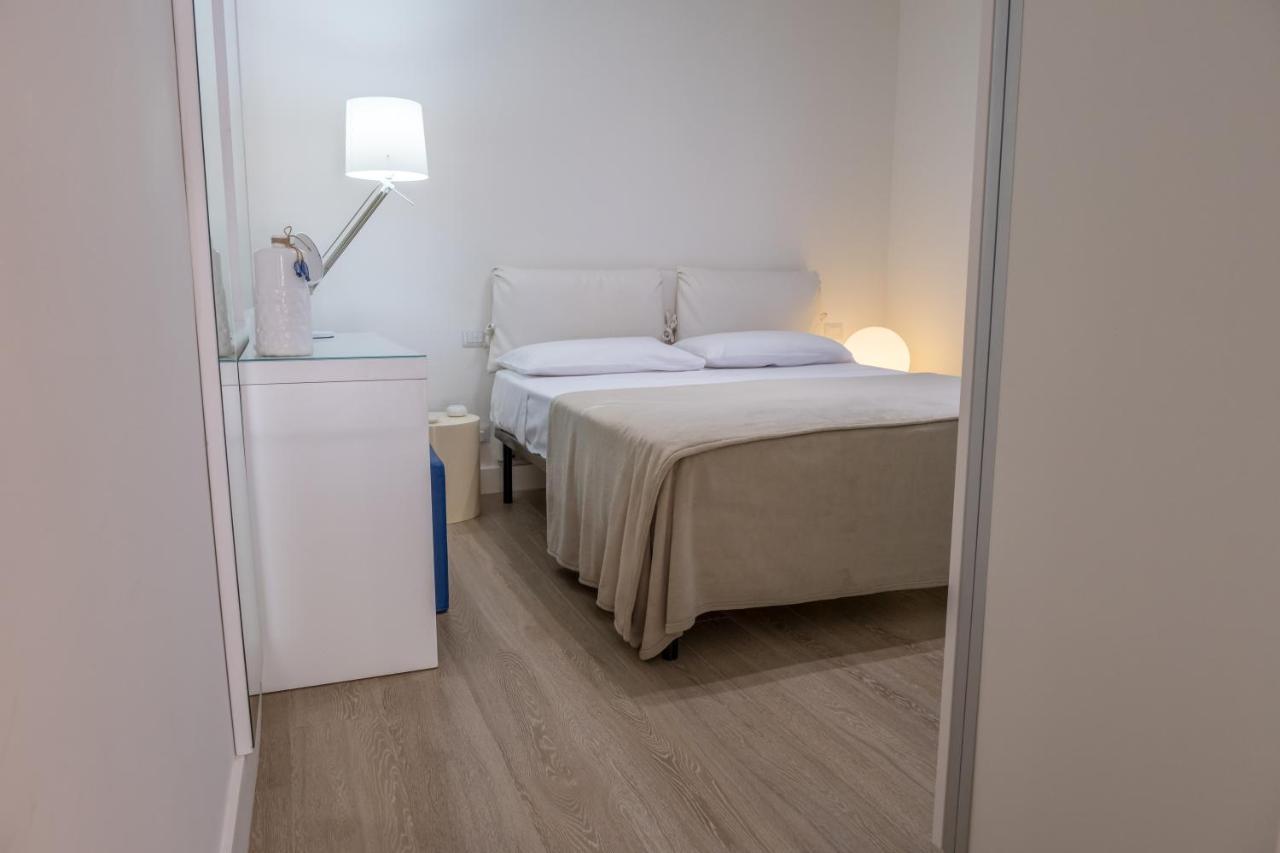 Teatro Apartments Mondello Palermo Eksteriør billede