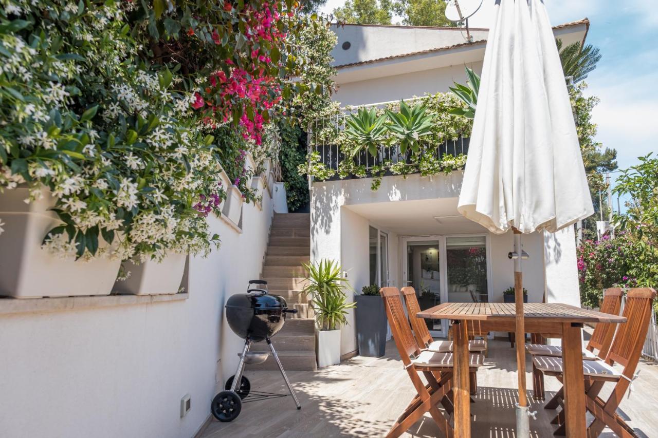 Teatro Apartments Mondello Palermo Eksteriør billede