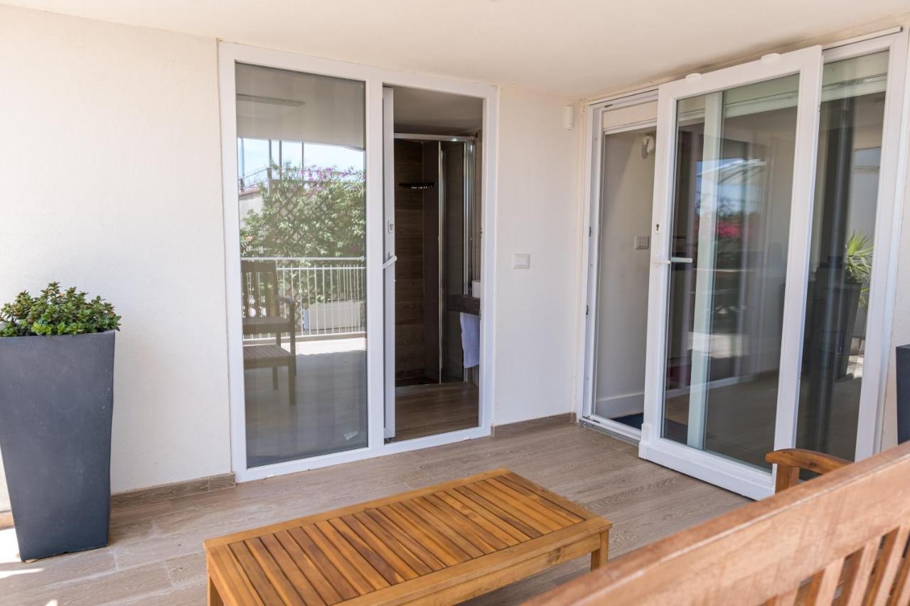 Teatro Apartments Mondello Palermo Eksteriør billede