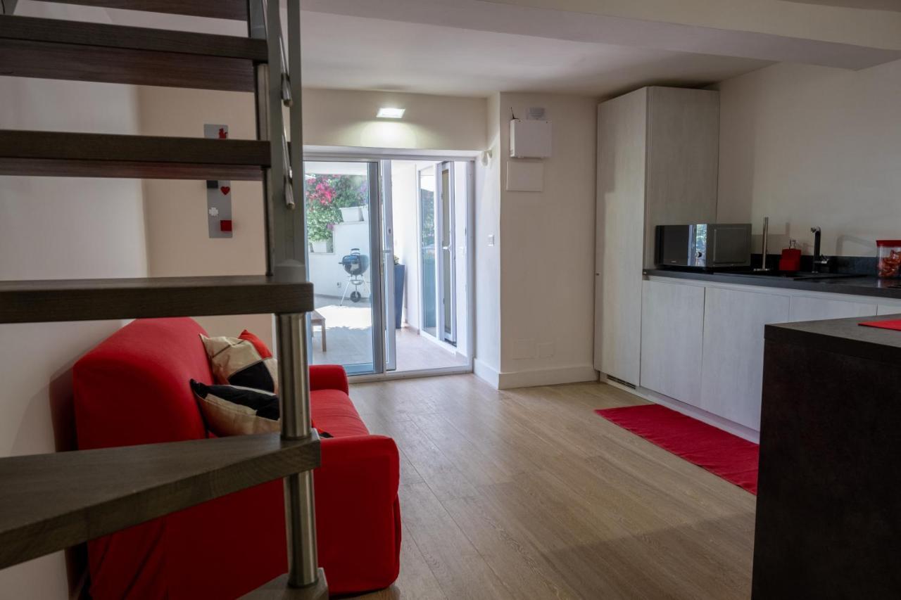 Teatro Apartments Mondello Palermo Eksteriør billede